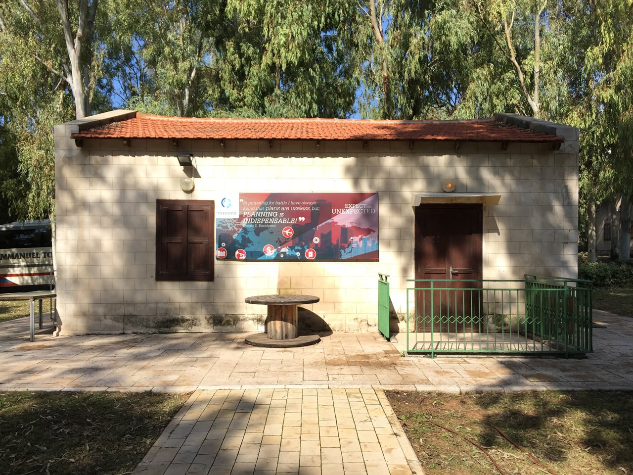 Výcvikové centrum CyberGym poblíž Tel Avivu v Izraeli