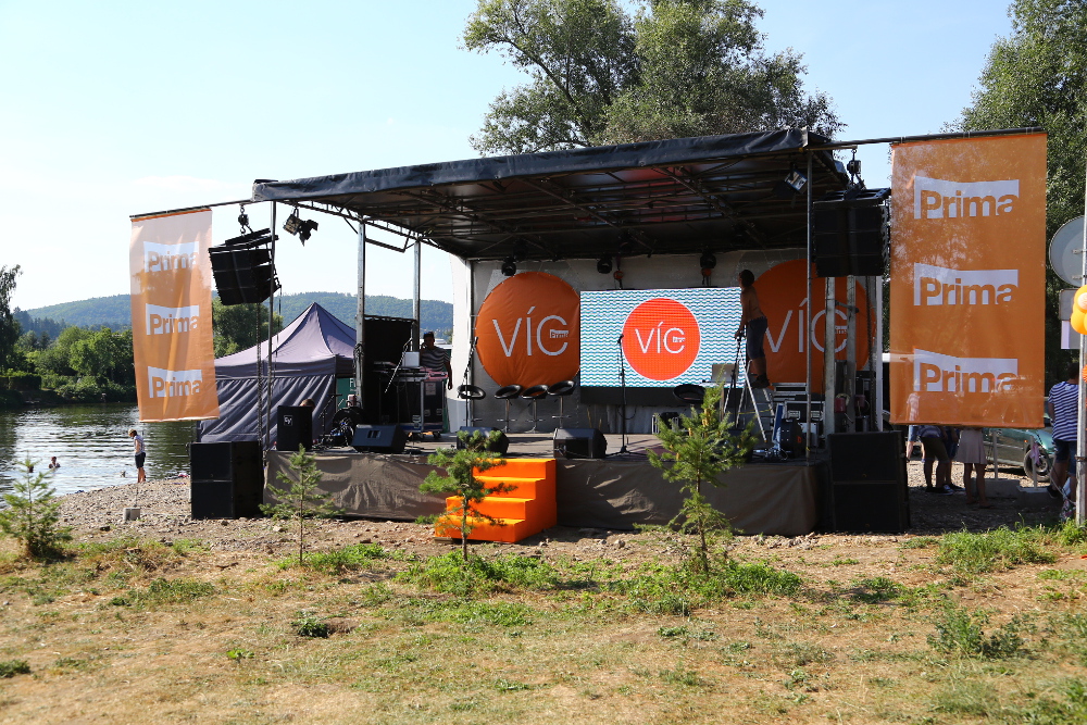 Prima zvolila netradiční místo tiskovky: přístaviště Kazín