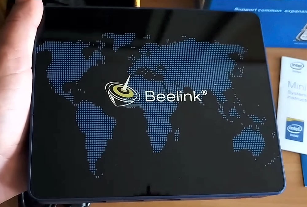 Nahlížíme do krabice