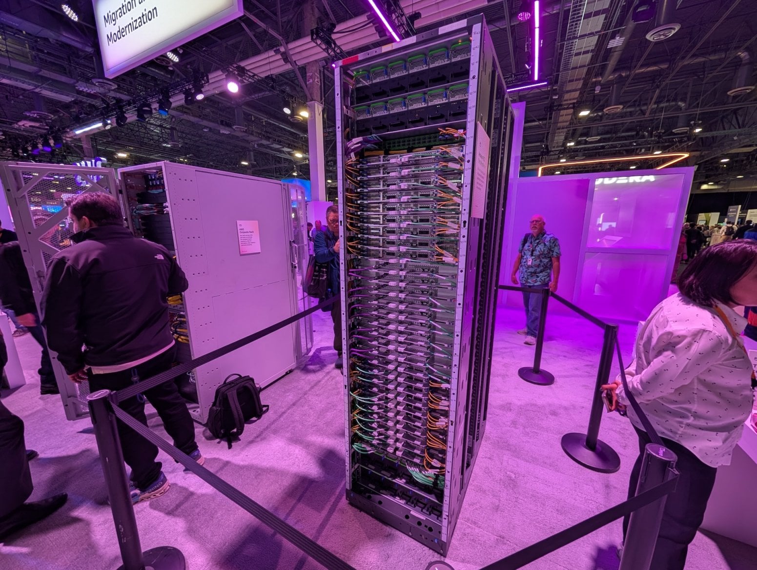 Amazon EC Trn UltraServer s AI čipy Trainium3