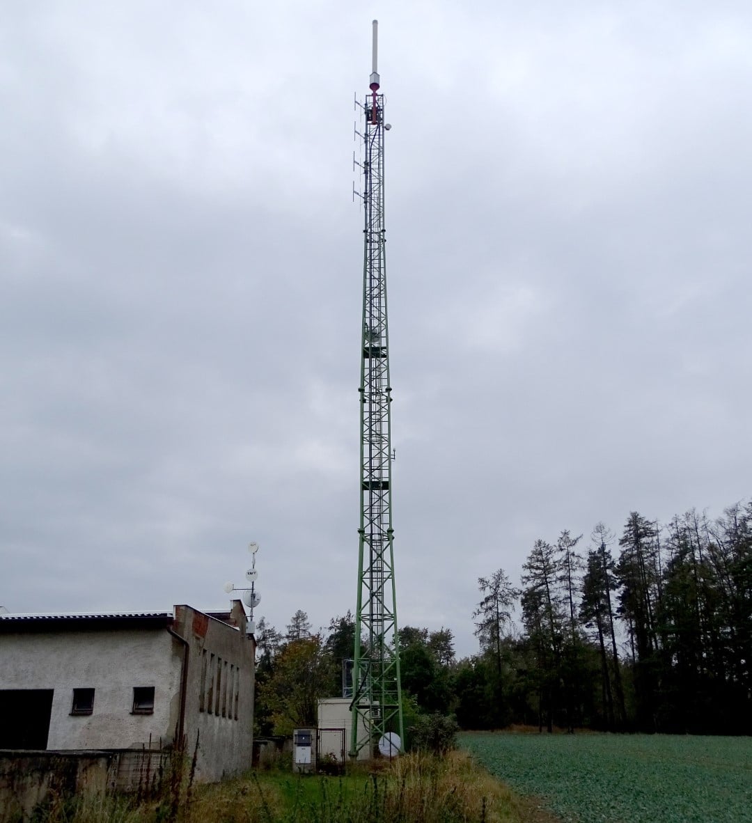 Benešov-Kozmice, U hřbitova