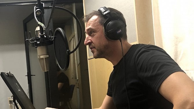 Martin Hofmann jako staniční hlas Rádia Z