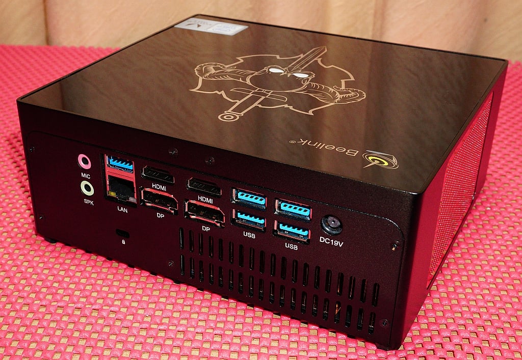 Beelink Kaby G7 – exteriér, zadní panel