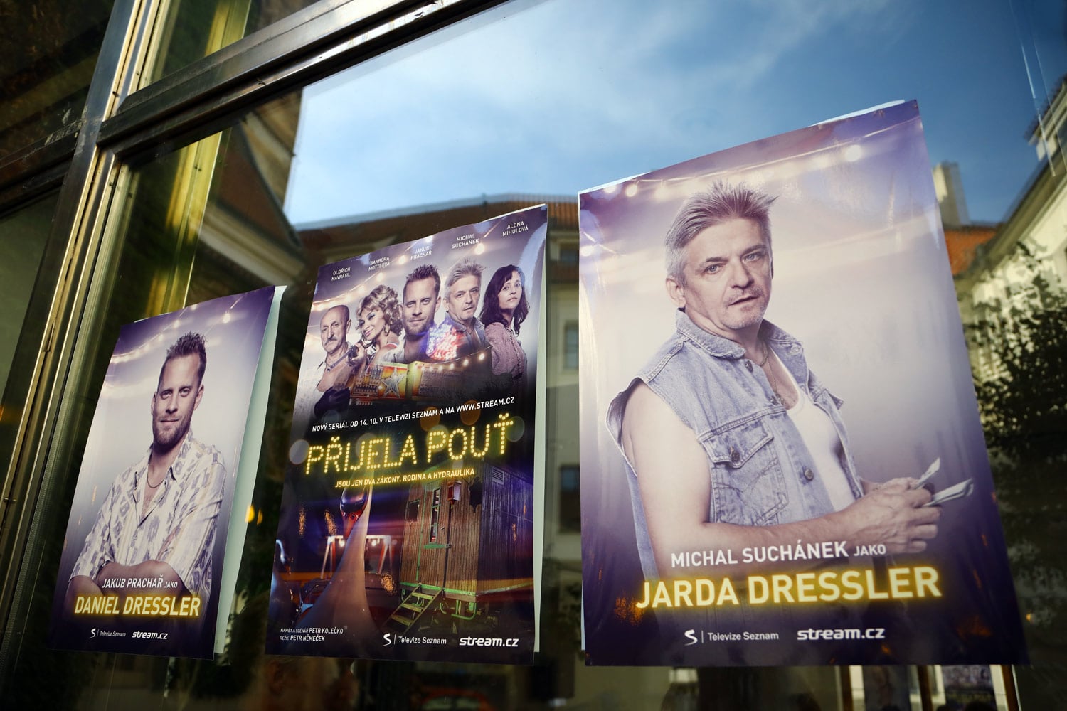 Představení seriálu Přijela pouť