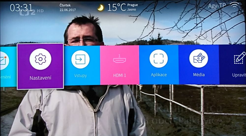 Hisense H55N6800 - tlačítko Domov