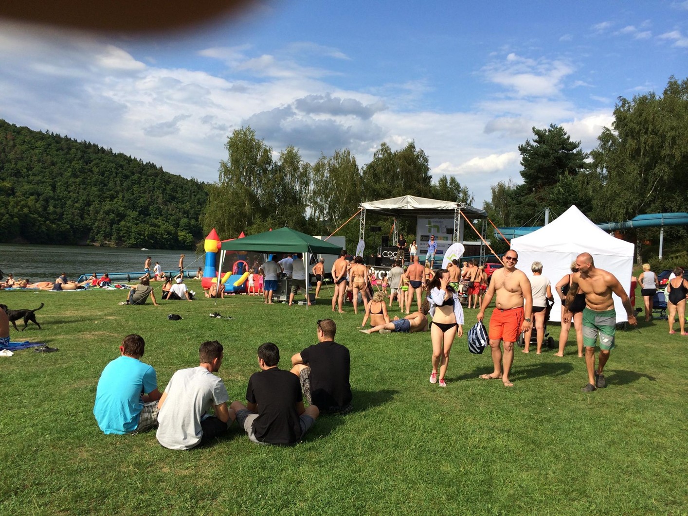 Roadshow televize Harmonie po pražských obchodních centrech