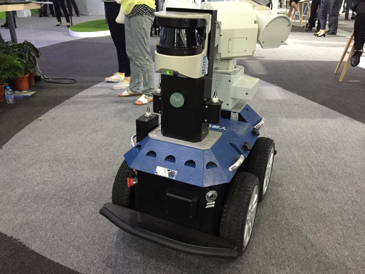 Robotický hlídač od Huawei