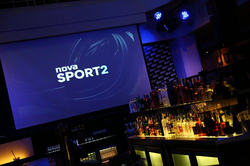 Pohled na bar v klubu Hard Rock Café