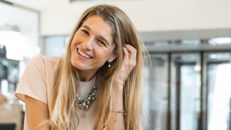 Michaela Kloudová, Genster.cz