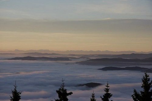 Inverzní počasí vytvářelo až mystické výhledy