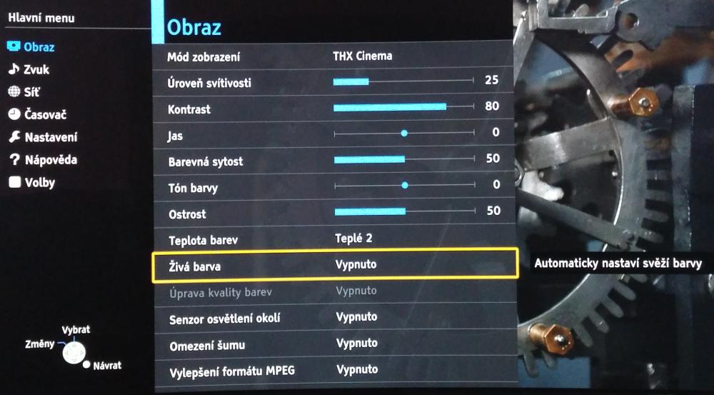 Standardní obrazová nastavení pro režim THX Cinema. U OLED nepochopitelnou volbu „Živá barva“ si ale vypněte rovnou. Je úplně k ničemu.