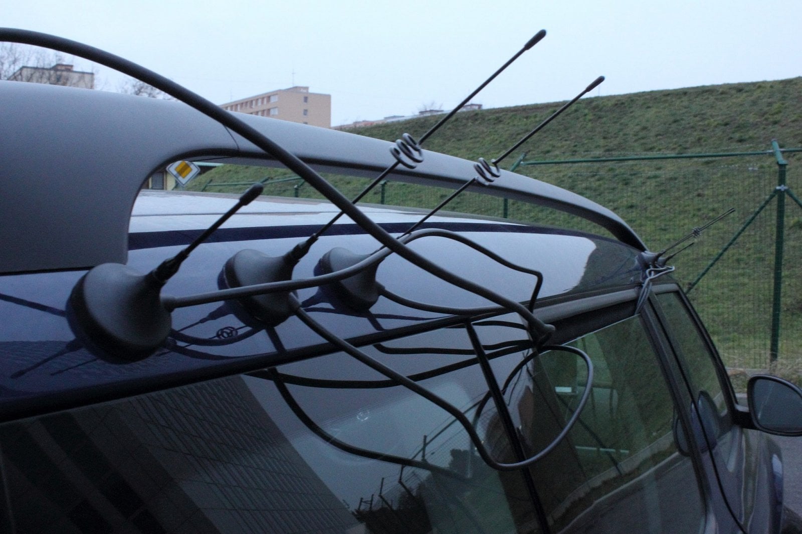 Maximální rychlost přenosu dat je teoreticky 1,2Gbit/s, jak za chvíli uvidíme, reálné prostředí ale skutečné rychlosti výrazně snižuje.