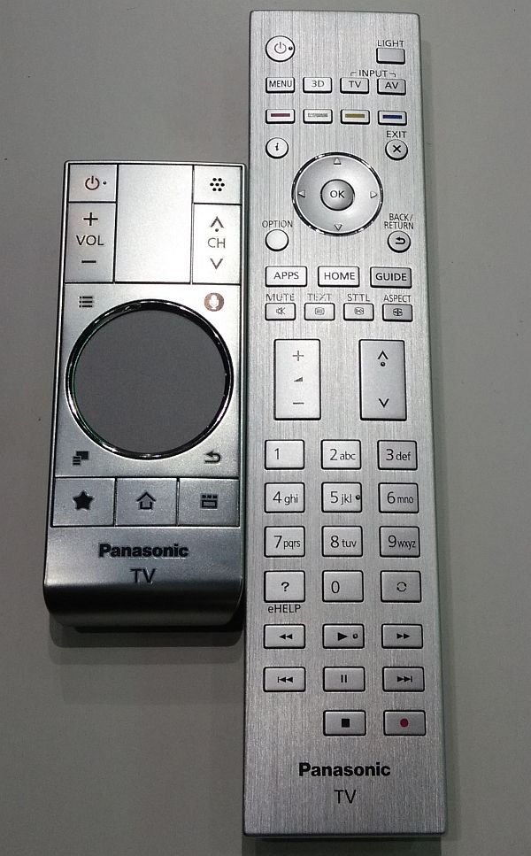 Dálkové ovladače nejvyšších řad jsou přepracované a působí velice dobře, což bohužel není ani dnes u velmi drahých televizorů pravidlem.