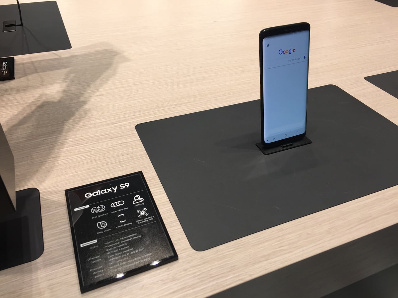 Nové telefony, tablety a notebooky z Mobile World Congress 2018