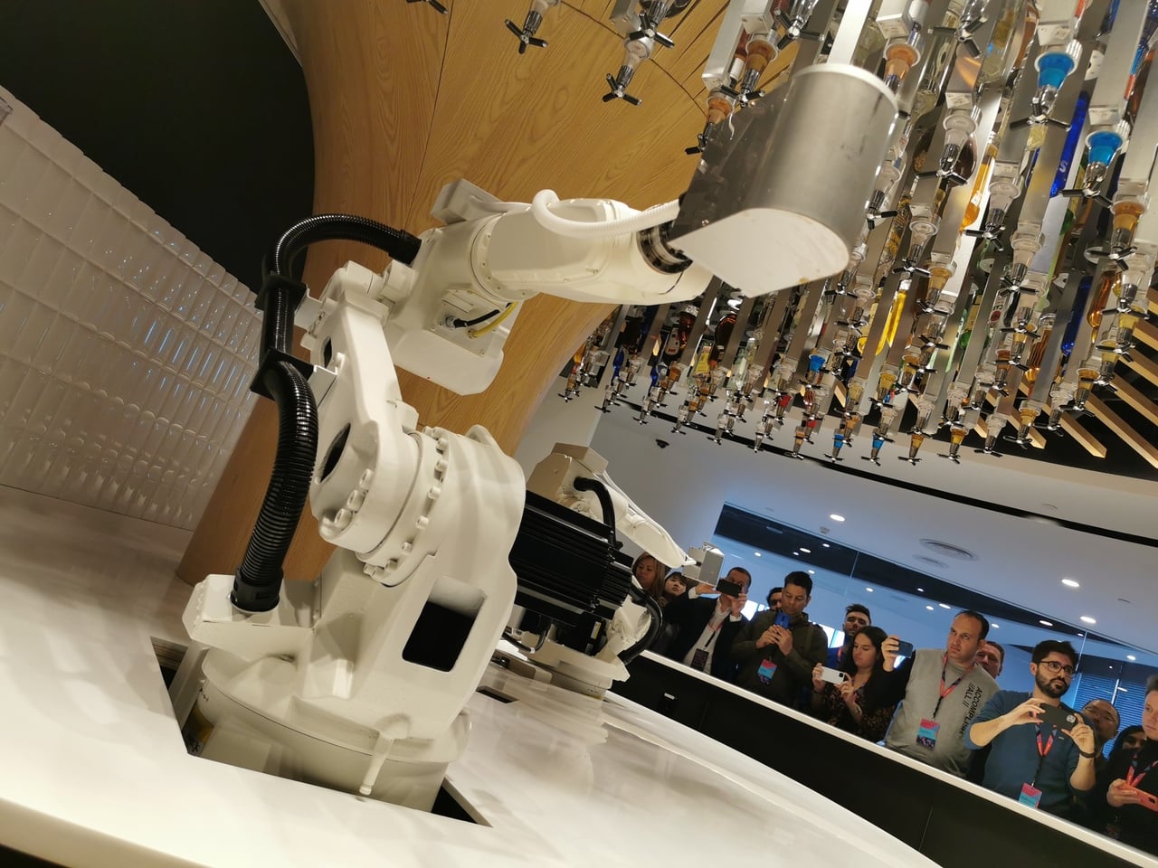 Robotický bar v Číně