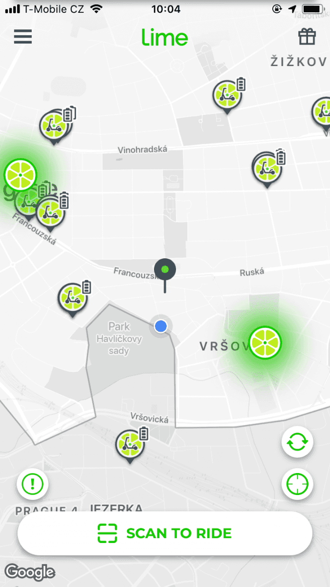 Jak fungují sdílené elektrické koloběžky Lime v Praze