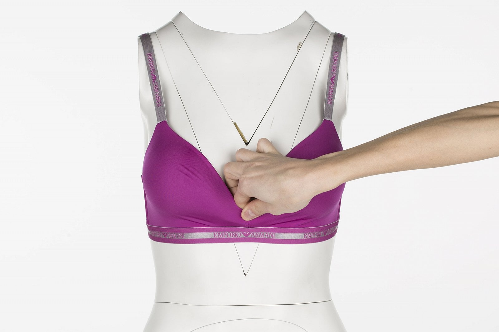 Přichází na řadu tedy různé natahování a upínání.