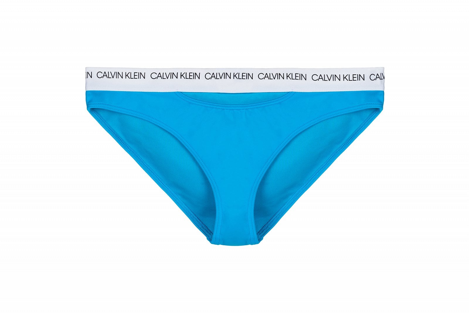 Pánské slipy na výsledném snímku po retušování.