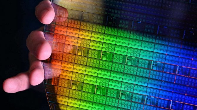 30 mm wafer od Intelu plný kvantových teček