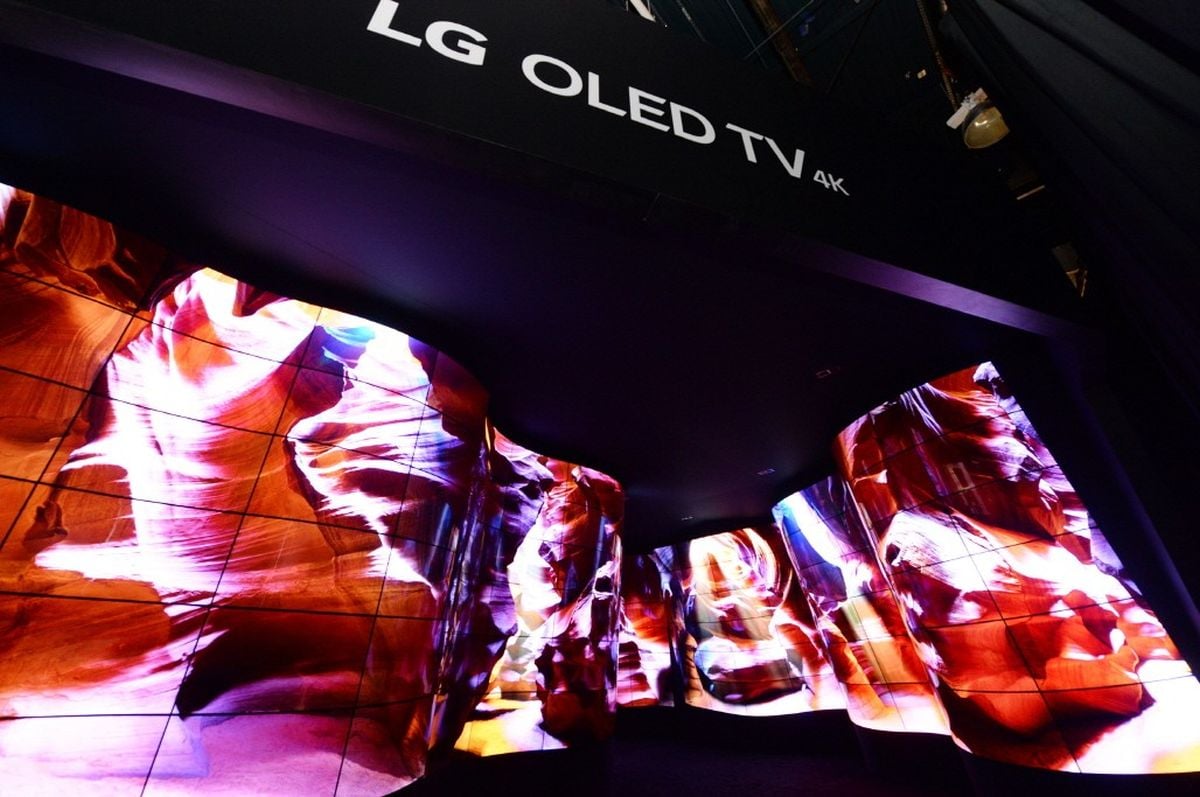 LG OLED Canyon - kaňon z displejů (veletrh CES 2018)