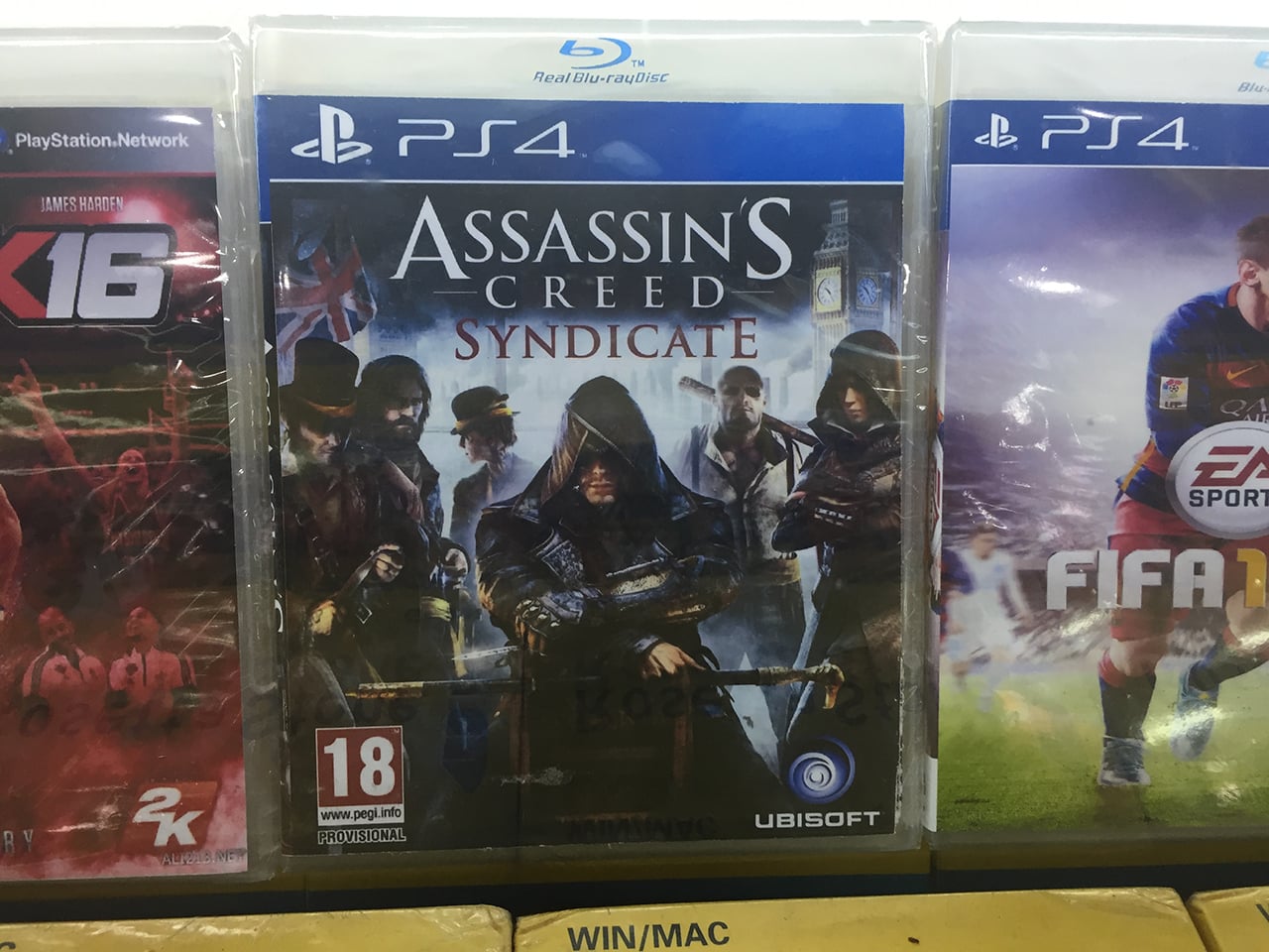 Hry na PlayStation 4 na "Real Blu-ray" disku.