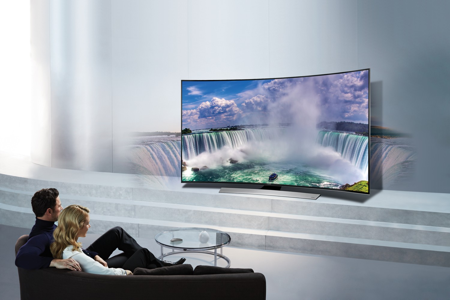 Prohnuté Ultra HD televizory Samsung pro rok 2014