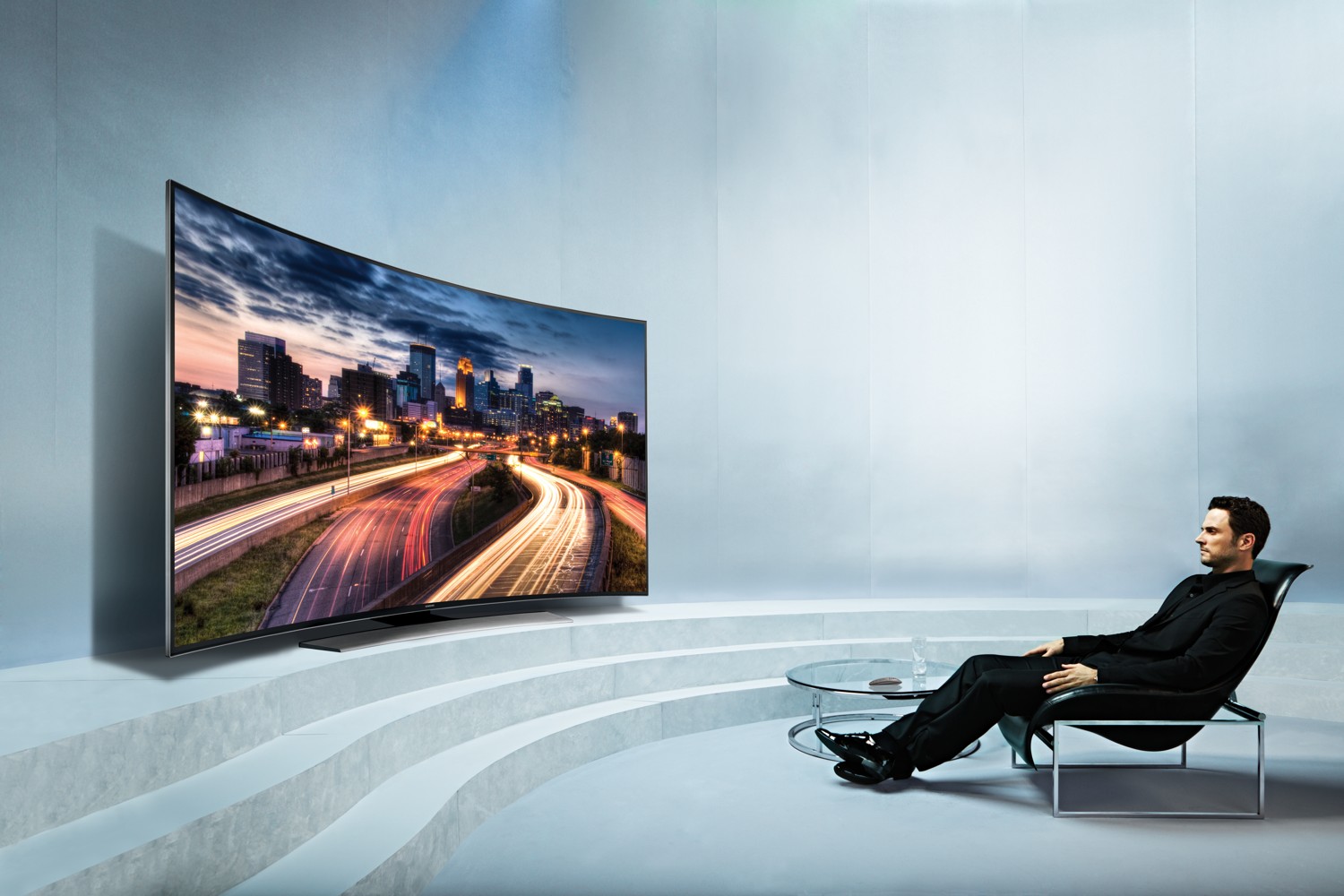 Prohnuté Ultra HD televizory Samsung pro rok 2014