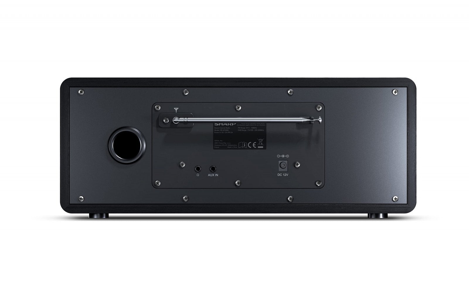 Stereopřijímač je vybaven AUX vstupem pro snadné propojení rádia s dalším zařízením pomocí kabelu. Hudbu lze poslouchat i přes sluchátka. Náročnější uživatelé mohou doladit zvukový výstup pomocí ekvalizéru. Přijímač má teleskopickou anténu a dálkové ovládání. Výrobce dále vyvinul ovládací aplikaci Sharp App pro mobilní telefony.