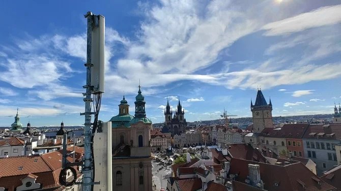 CETIN a O2, mobilní vysílač 5G
