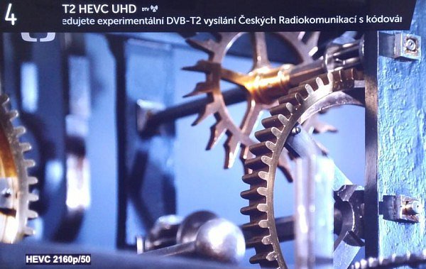 České experimentální vysílání v systému DVB-T2 s kódováním HEVC (LG 65UF950).