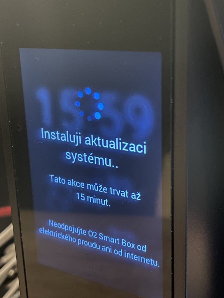 Automatická aktualizace systému (do pěti minut bylo hotovo)