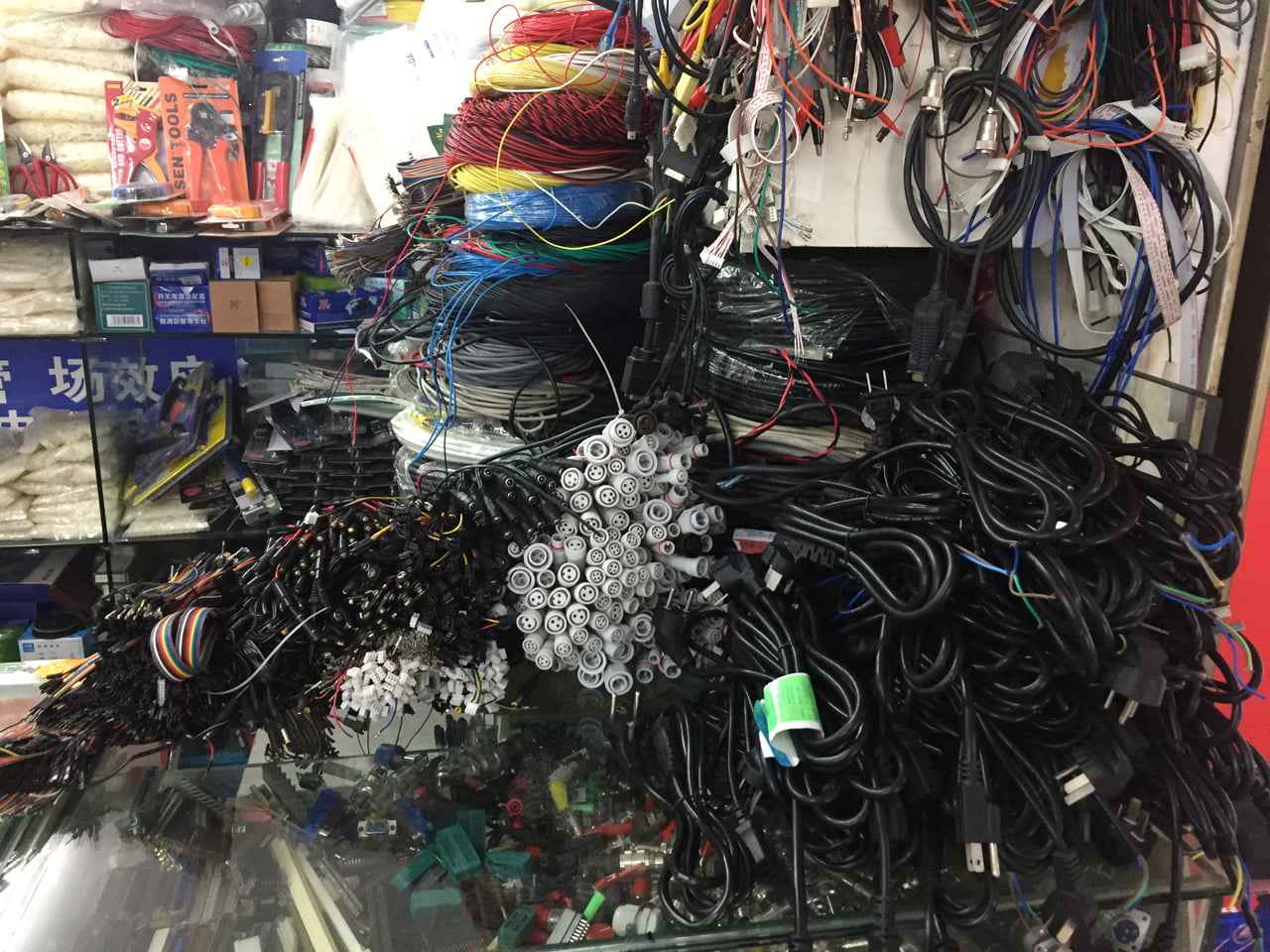 SEG Electronics Market v Šanghaji