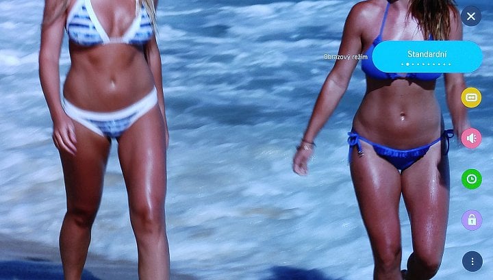 Úvodní, tzv. rychlé menu televizoru LG. Jak vidíte, změníte v něm operativně například obrazový režim. Vyvolání plného menu nastavení je pak zcela dole. Jak vypadá, resp. jaké nabízí volby, ukazují následující fotografie, které netřeba popisovat.