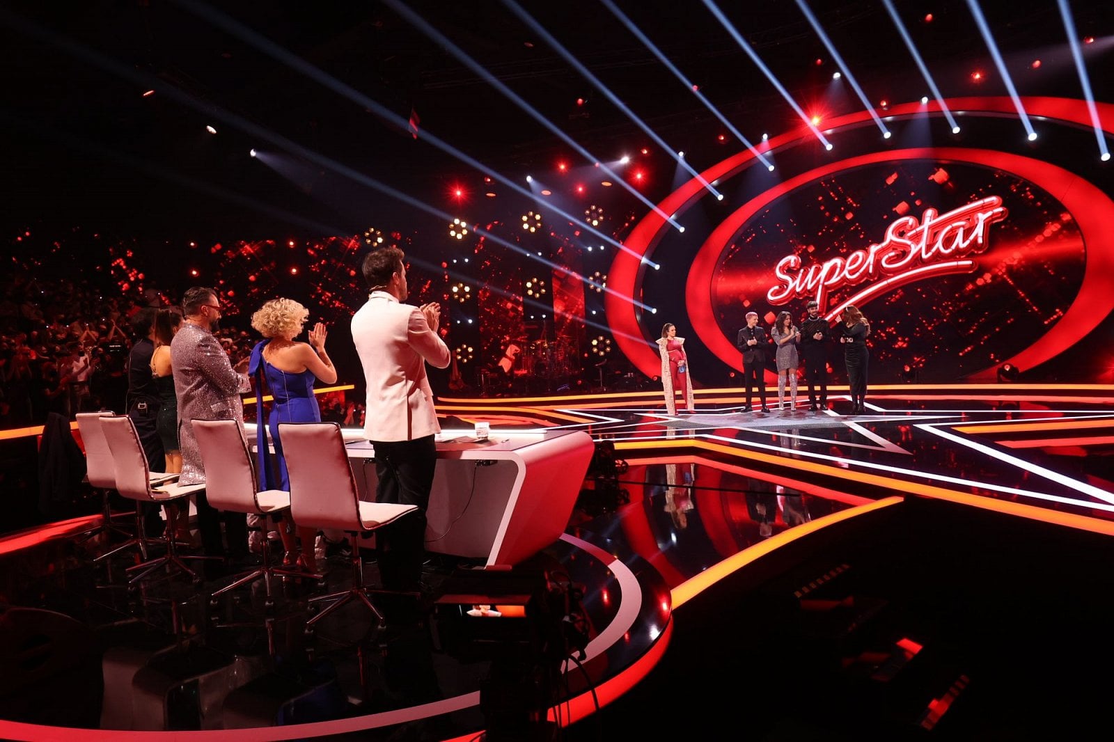 V závěrečném klání se k vítězství prozpíval Adam Pavlovčin a vyhrál nejen titul SuperStar 2021, ale i 2 miliony korun. Druhé místo podle hlasování diváků obsadila Elizabeth Kopecká, třetí se umístil Nikolas Bitkovskij a čtvrtá skončila Katarína Stohrová.