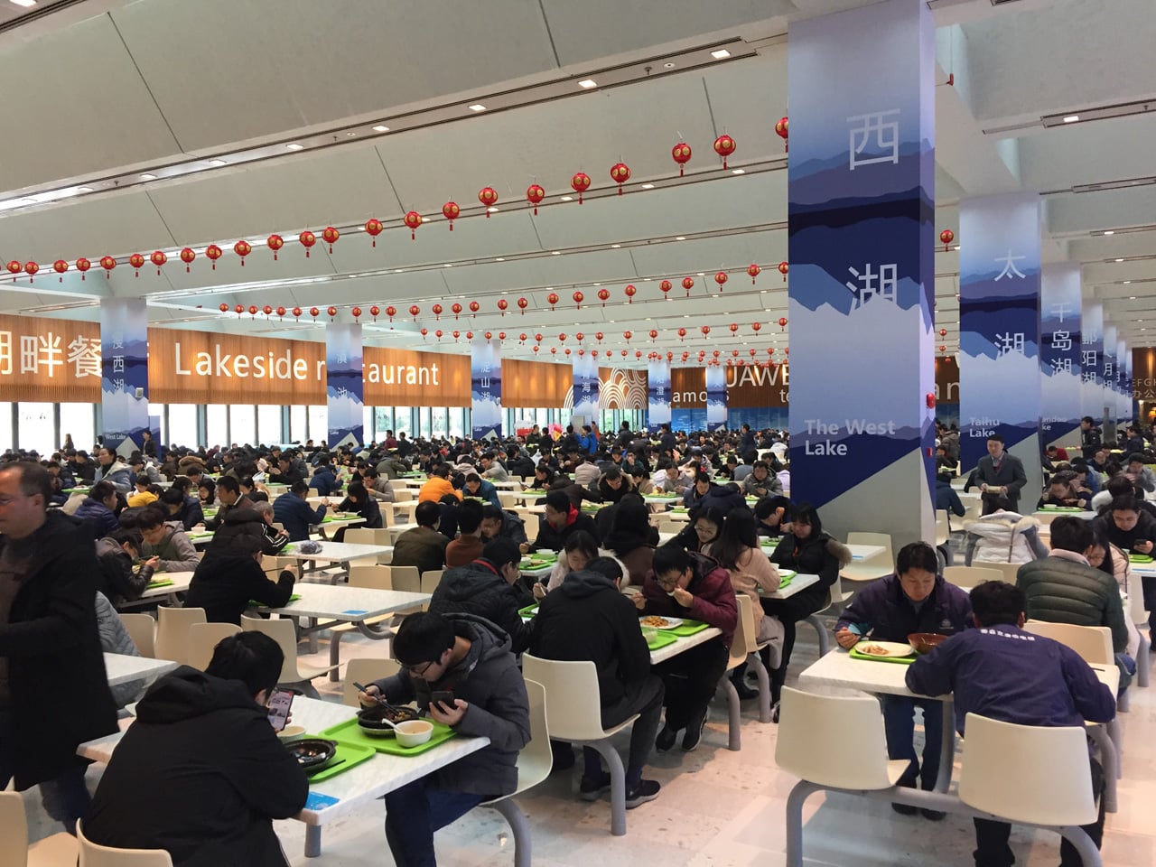 Jak vypadá sídlo Huawei v Číně (Shenzhen, Dongguan, Šanghaj)