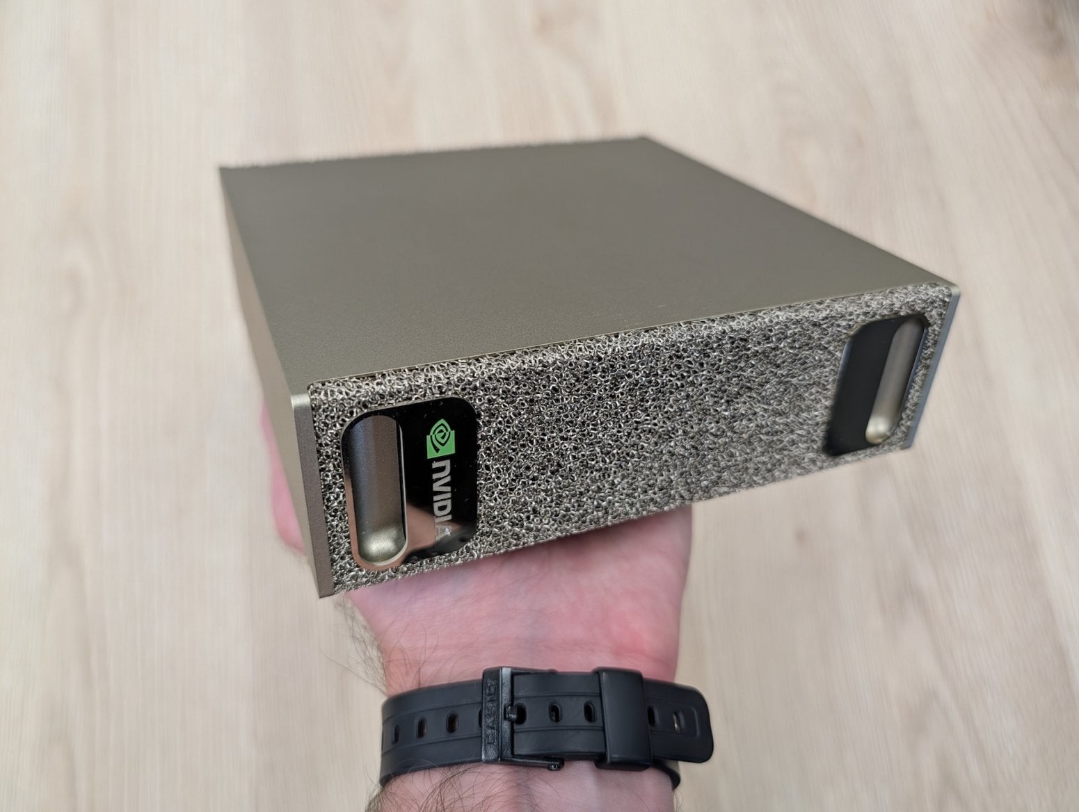 Nvidia DGX Spark, minipočítač pro umělou inteligenci