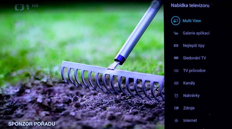 Dodatečné menu televizoru přes které například vyvoláte i PiP, tedy obraz v obraze (položka Multi View).