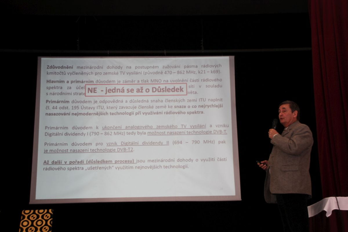 Konference Radiokomunikace 2017, 1. den