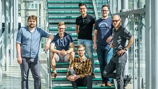 Tým vyvíjející chatbota Alquist. Úplně napravo Jan Šedivý (rádce a supervizor týmu). Vedoucí týmu Jan Pichl stojí vedle něj.