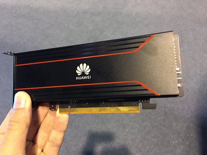 Akcelerační karta Huawei Atlas 300
