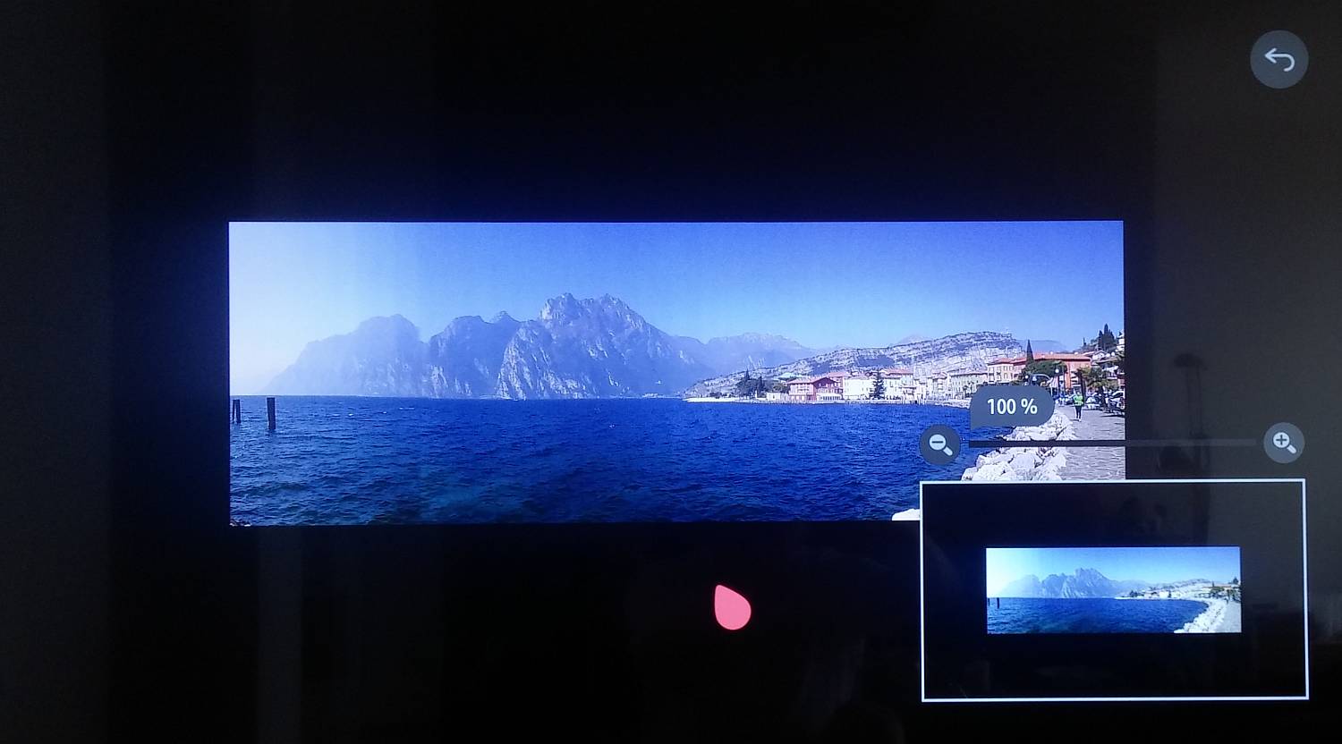 Fotografie bohužel nevyužívají (většinou nevyužívaly) celou plochu obrazovky. Jdou však zvětšit.