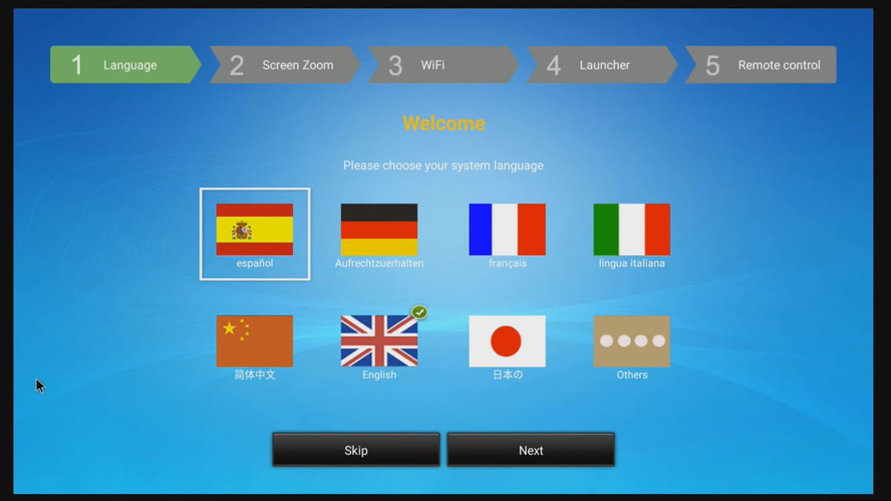 První start a uživatelské prostředí MX9 Pro