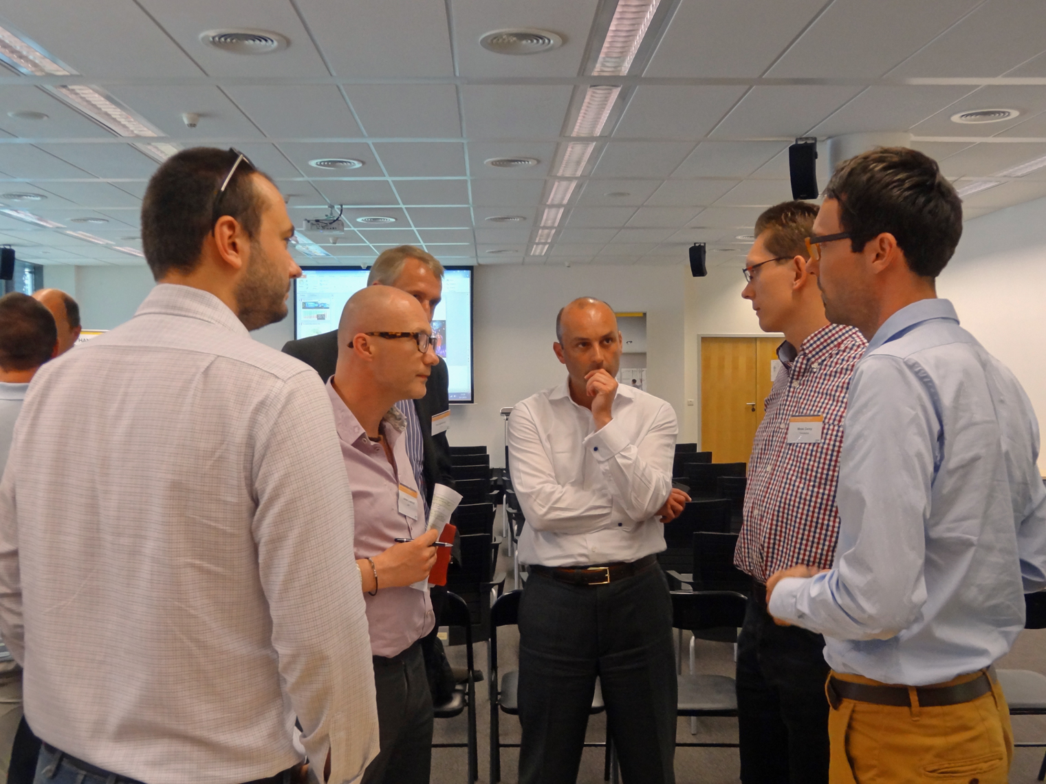 Zakladatelé Futurelytics (vpravo) v hovoru s lidmi ze SAP Startup Focus.