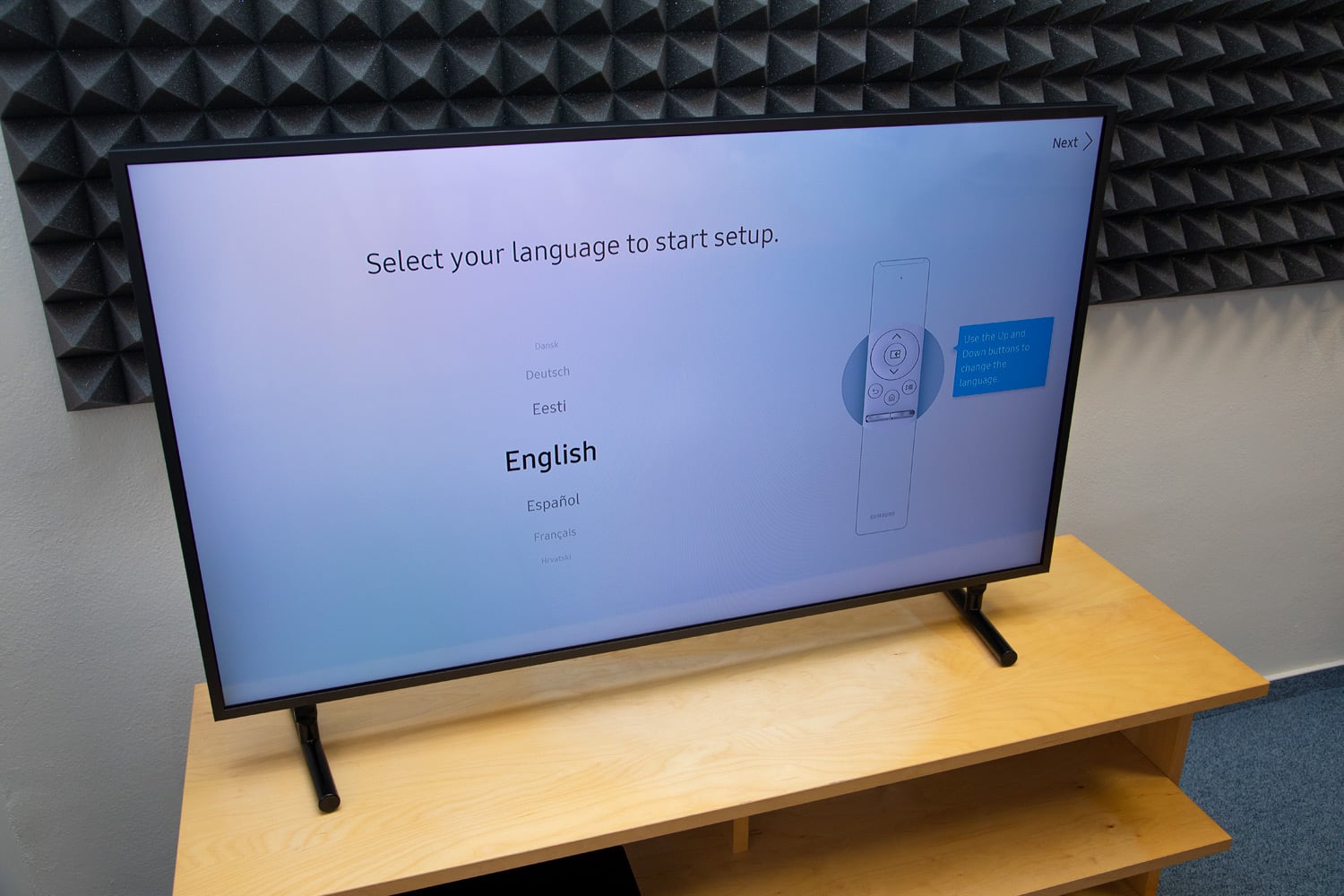 Samsung QE43LS03 - první zapnutí a instalace