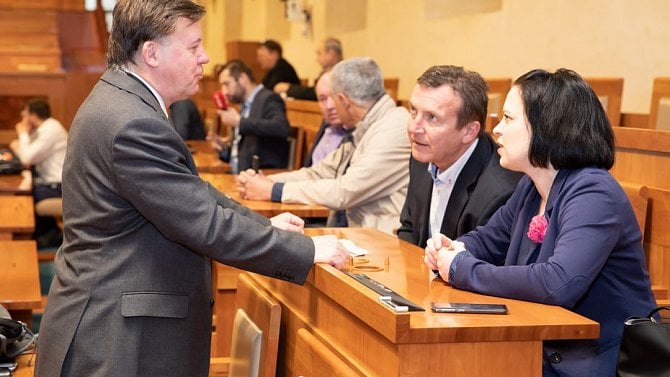 Předseda Rady ČT Jan Bednář v rozhovoru s předsedkyní Rady ČRo Hanou Dohnálkovou