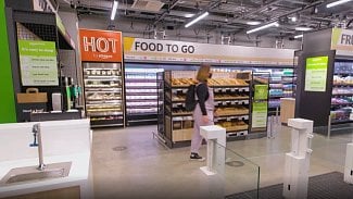 Londýnská samoobsluha Amazon Fresh store.