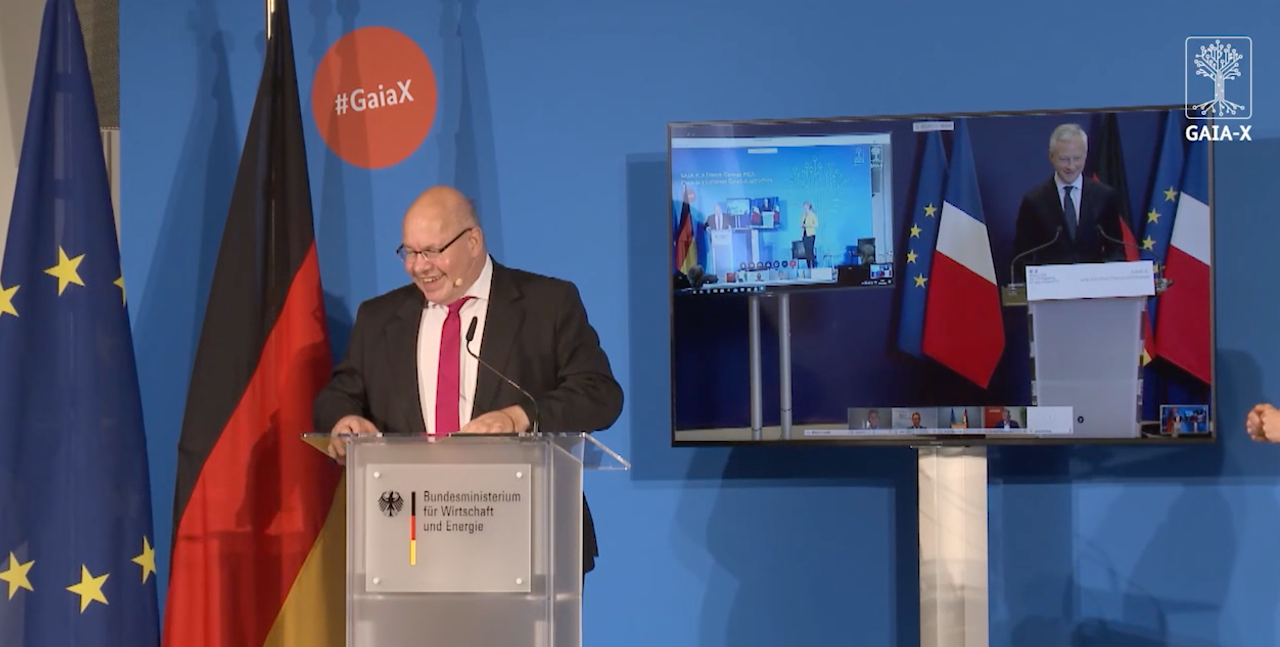 Německý a francouzští ministři pro ekonomiku Peter Altmaier (vlevo) a Bruno Le Maire při představování projektu Gaia-X