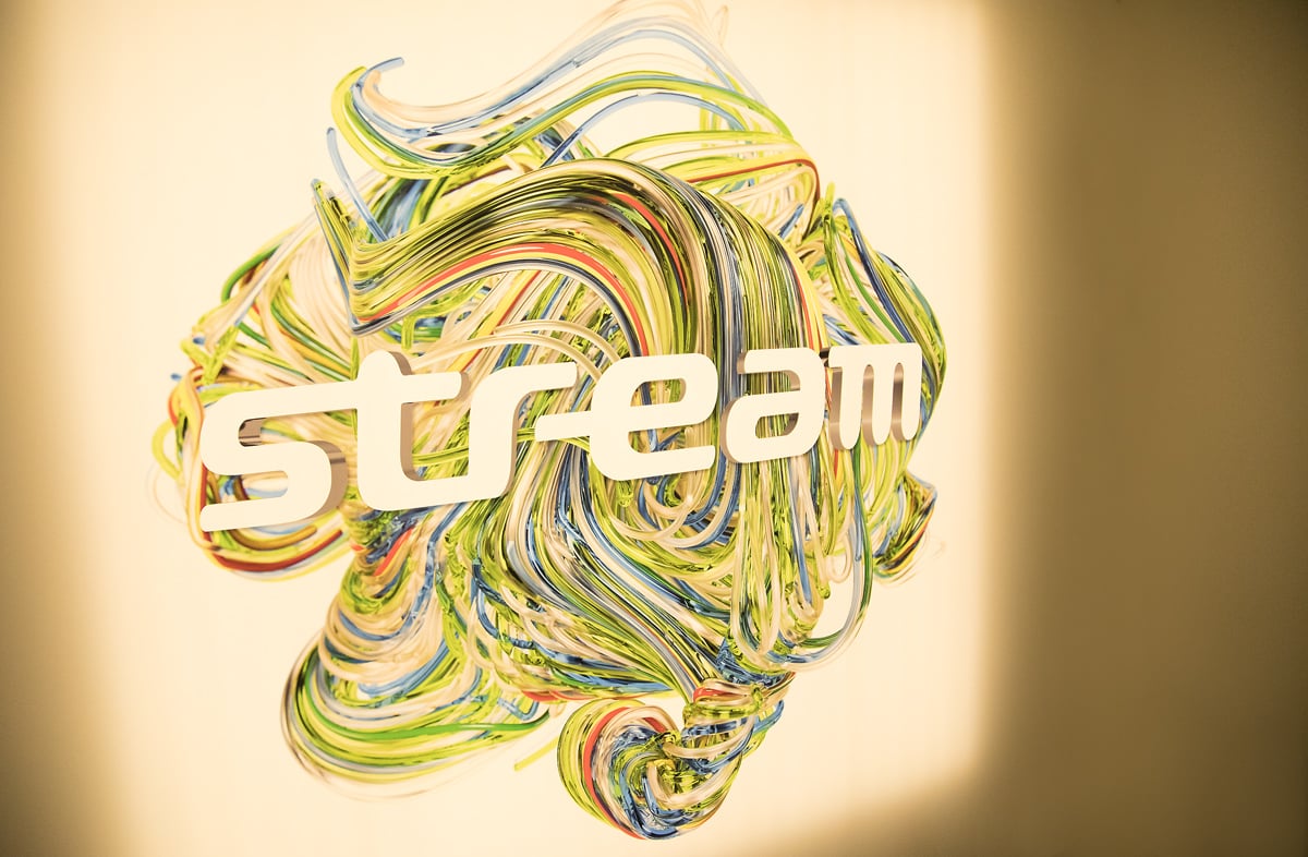 Stream.cz sídlí v kancelářských budovách Seznamu na pražském Andělu.