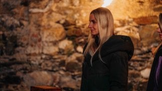 Hráčka "Mia" ve druhé sérii Zrádců