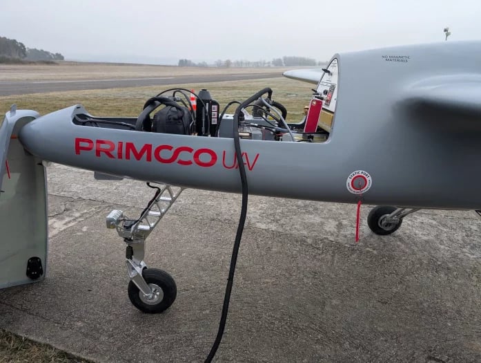 Český bezpilotní dron Primoco One 150 s instalovaným vysílačem pro mobilní síť od T-Mobilu.